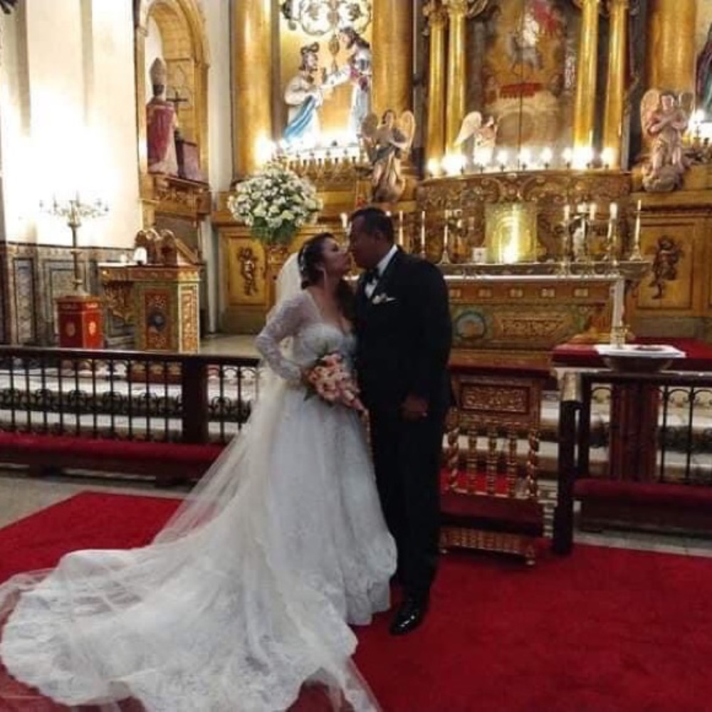 Wedding dress
